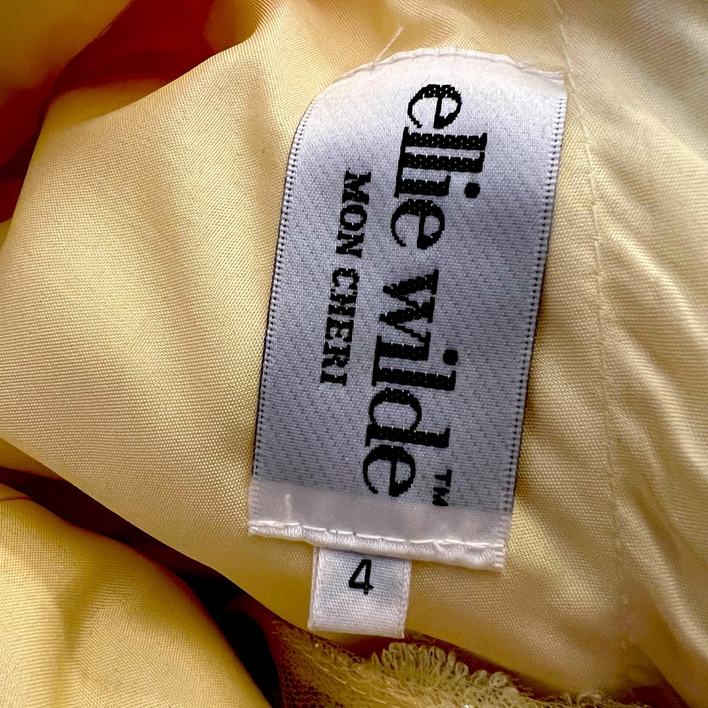 Elle Wilde Mon Cheri yellow prom dress size 4